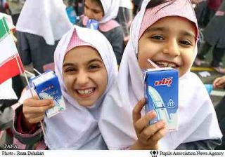 ممنوعیت توزیع شیر طعم دار در مدارس 140 میلیارد تومان اعتبار توزیع شیر