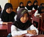 دانش آموزان مسیحی اندونزیایی در مدارس اسلامی