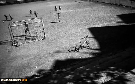 فوتبال نوجوانان در زمین خاکی -تبریز