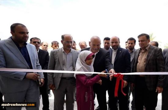 شروع احداث و افتتاح ۲۷ کلاس درس در سفر رئیس سازمان نوسازی مدارس به هرمزگان