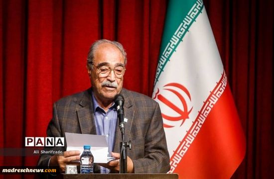 توسعه هر جامعه‌ای در گرو آموزش‌و‌پرورش صحیح است که تنها با همت «معلمان» محقق می‌شود