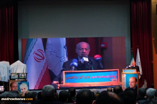 مال و جان، امانتی از خدا برای خدمت به مردم است و خدمت به مردم رسالت هر انسانی است